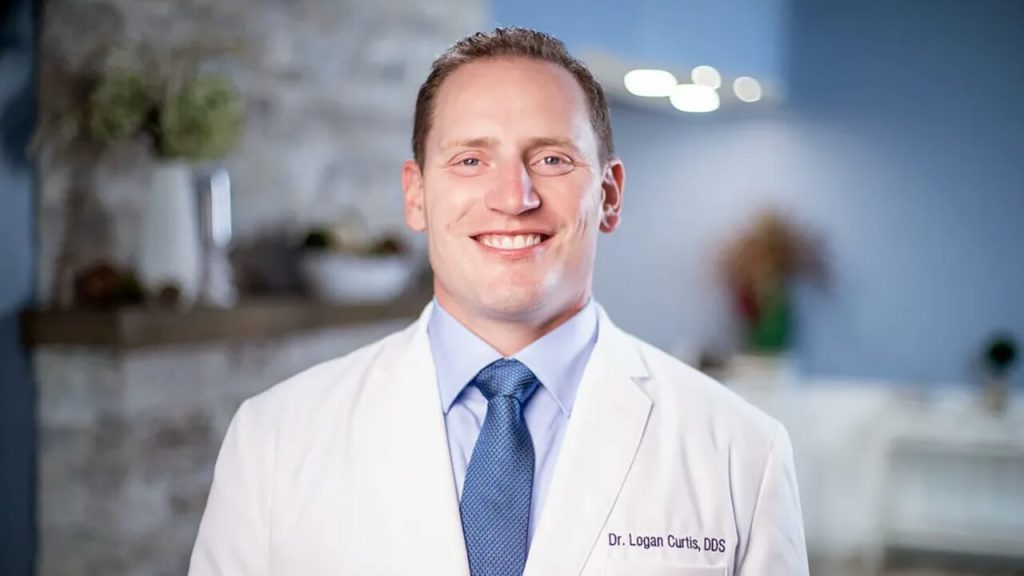 Dr Logan Curtis