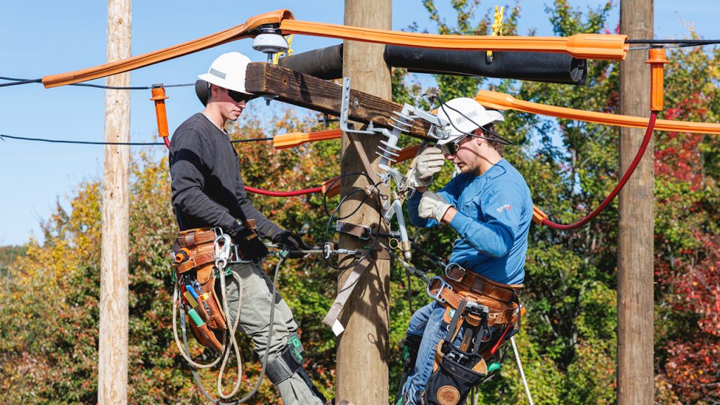 SUNY Broome lineworkers